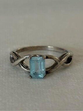 NV 925 Sterling Silver Blue Gem Cutout Band Dainty Ring Size 9